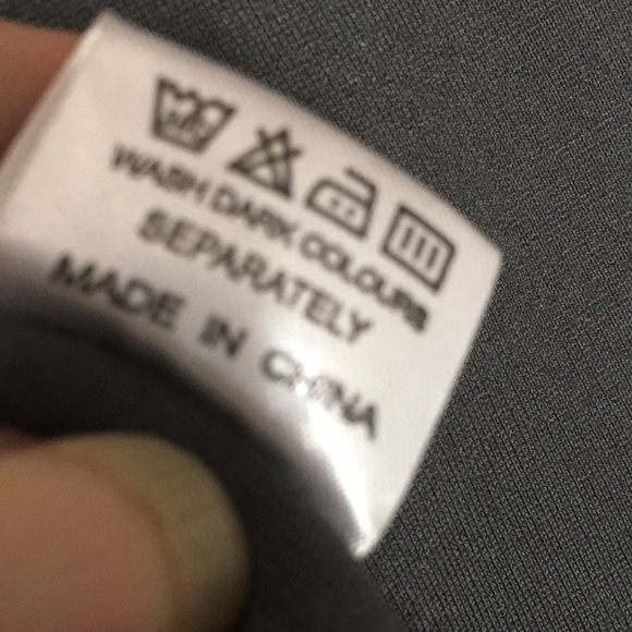 Keyingyi Medium Gray dress with a zipper pockets and cuffs - Picture 5 of 12